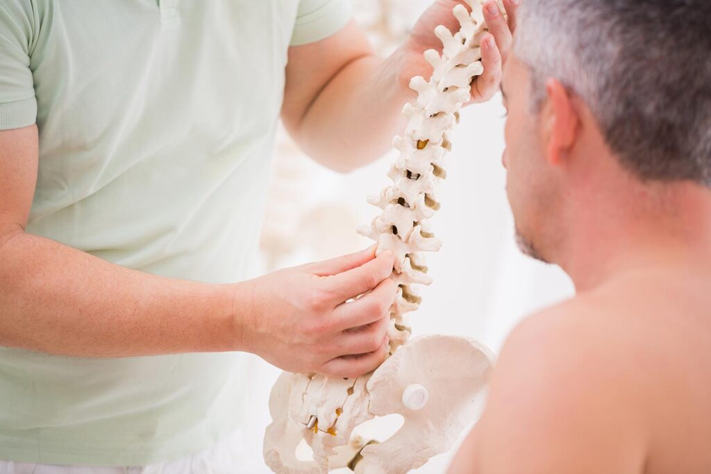 Что такое остеопатия и как она отличается от мануальной терапии?